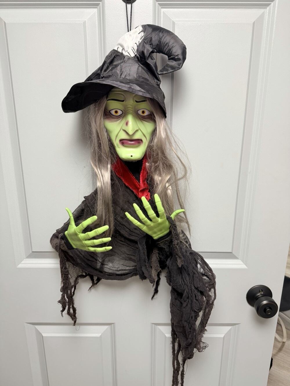 VTG Gemmy Animated Hanging Witch Shakes & Talks Motion Activated Halloween